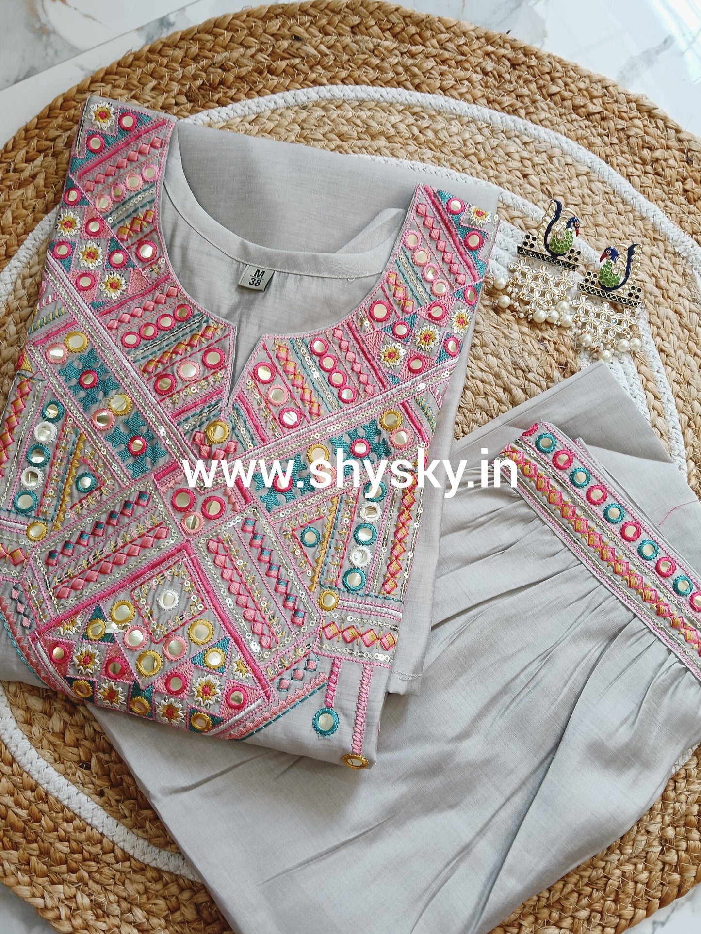 Primium cordset with heavy embroidery