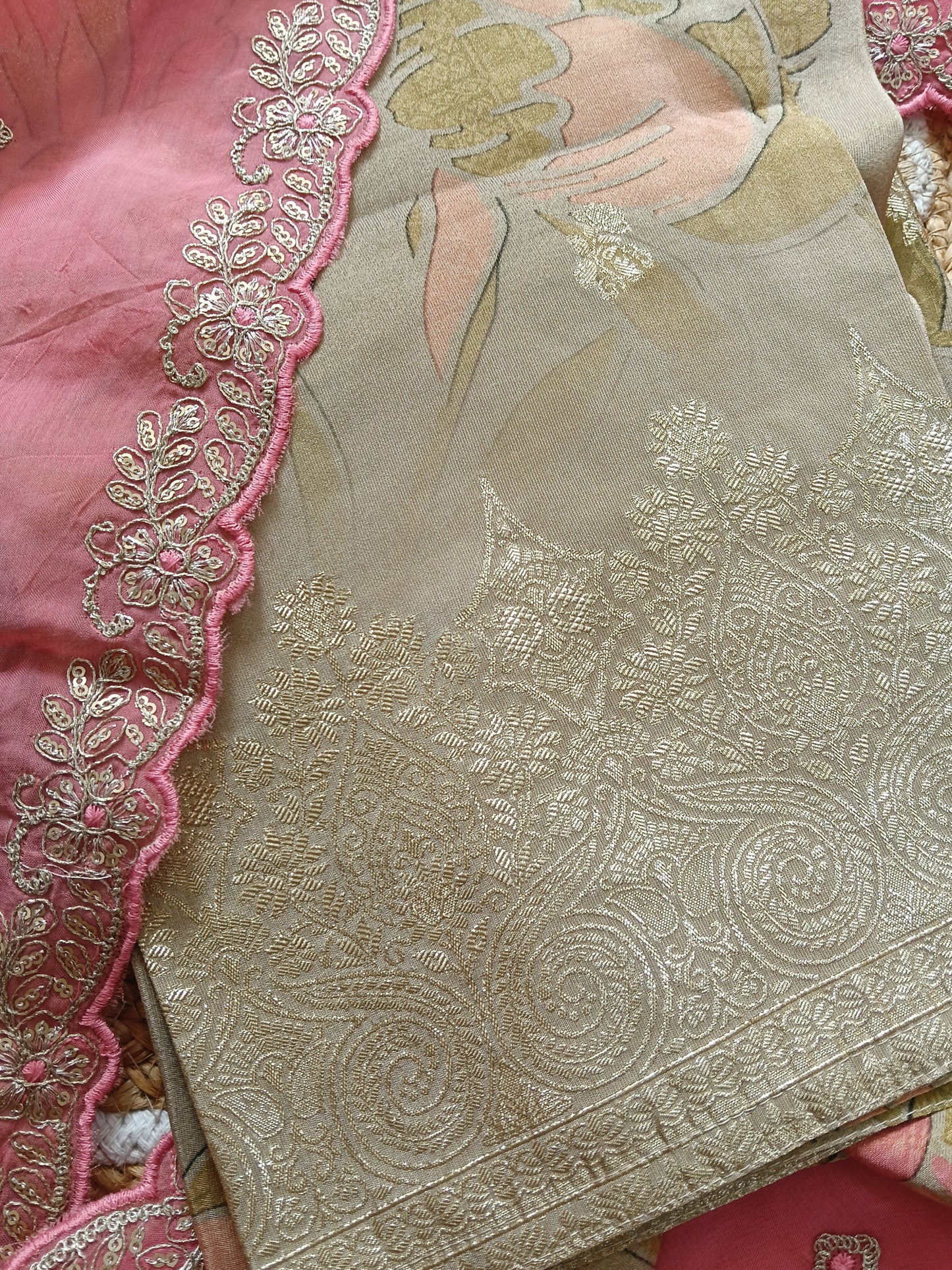 Exquisite Pure Shimari Silk Suit Set