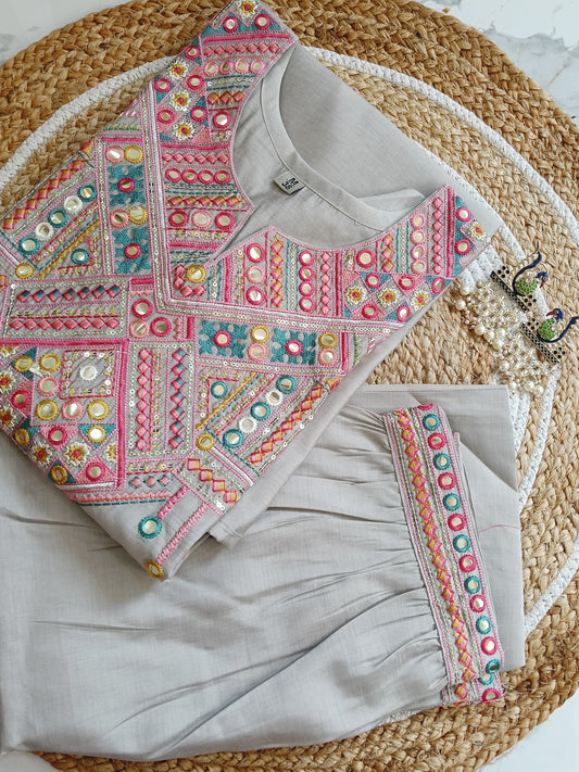 Primium cordset with heavy embroidery