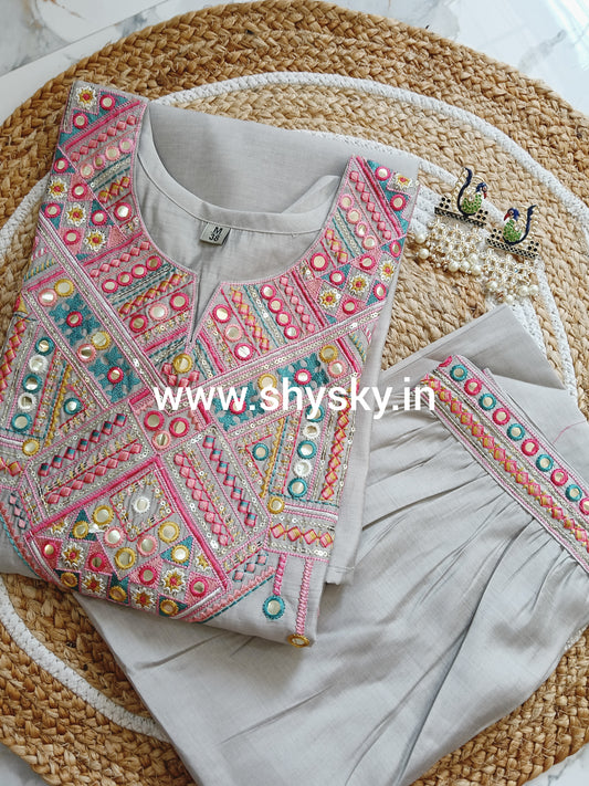 Primium cordset with heavy embroidery